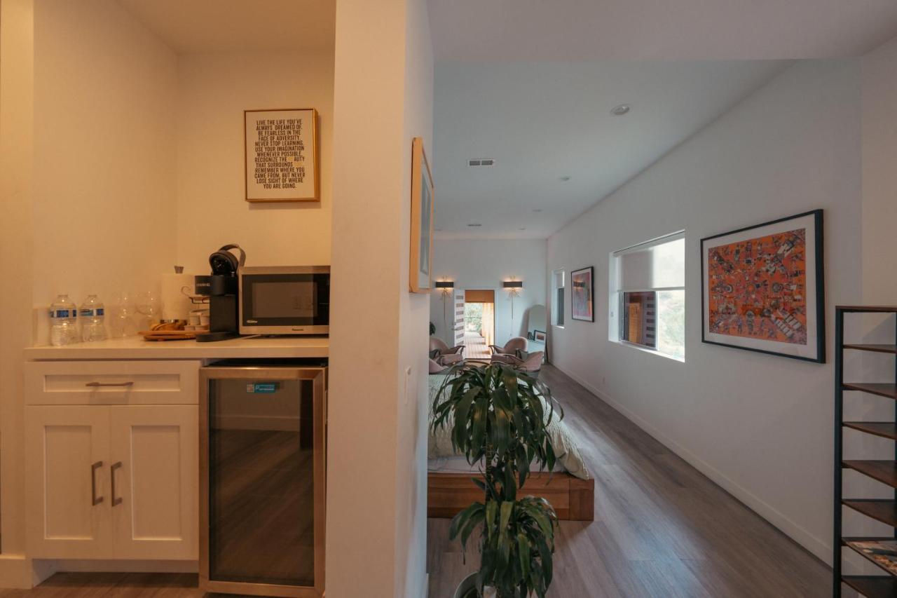 Stunning View Hollywood Hills Guest House Лос Анджелис Екстериор снимка
